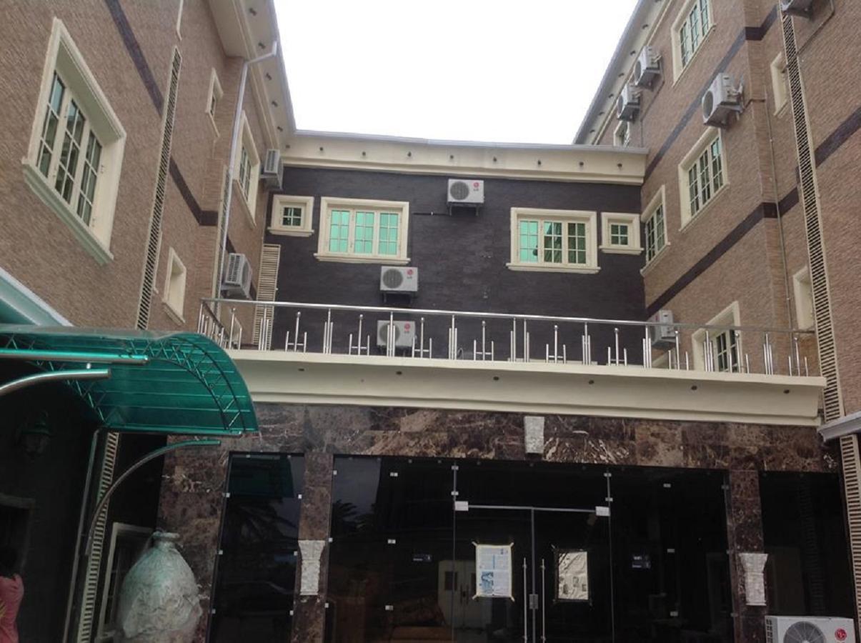 อีเทอร์โน โฮเต็ล ลิมิเต็ด Hotel เบนินซิตี้ ภายนอก รูปภาพ
